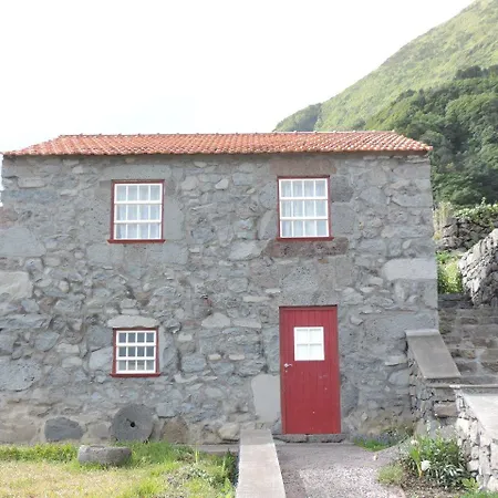 Casas Dos Vimes Κατάλυμα σε φάρμα Faja dos Vimes