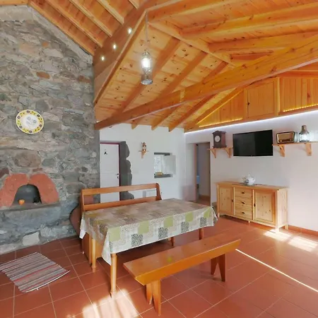 Alojamento de Turismo Rural Casas Dos Vimes Faja dos Vimes
