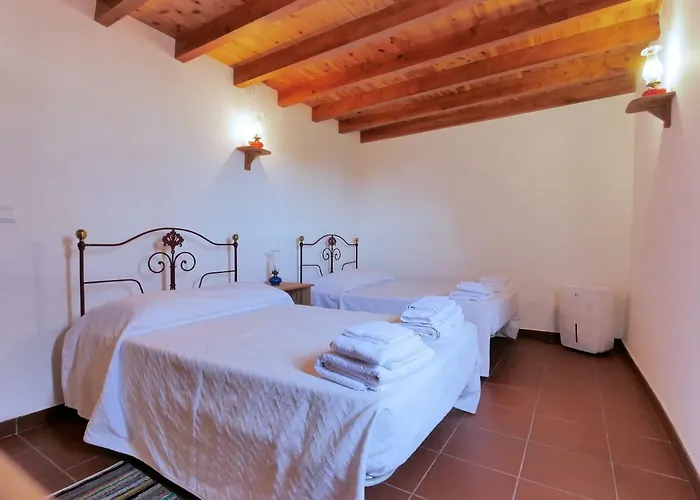 Casas Dos Vimes * Faja dos Vimes